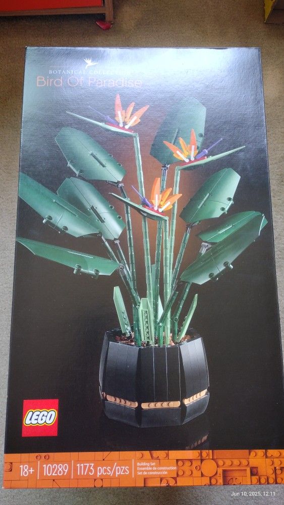 Lego Bird of Paradise Brand New In The Box Sealed On It
