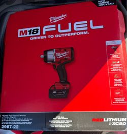 Milwaukee M18 FUEL 1/2" Impact Wrench Kit 2967-22