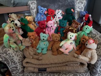 Lot Of 22 Collectible TY Beanie Baby Bears