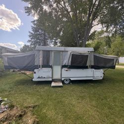 2000 Coleman Pop-Up Camper