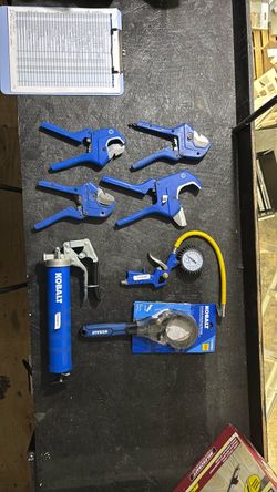 Kobalt Tool Lot – Grease Gun, Tire Gauge, Pipe Cutters