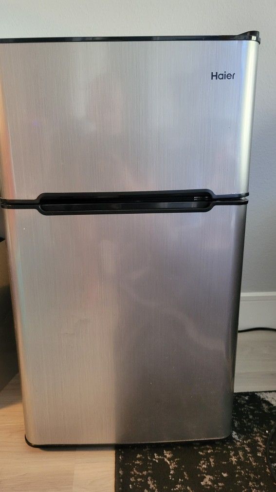 Large Mini Refrigerator