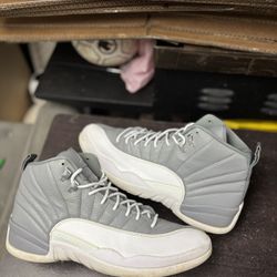 Air Jordan 12 Stealth 