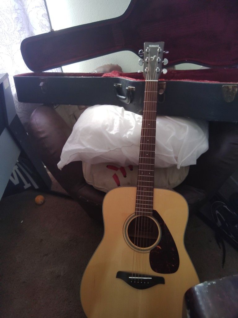 Yamaha Guitar
