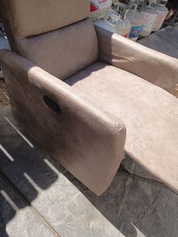 Recliner chair x 4