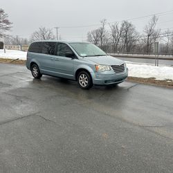2010 Chrysler Town & Country