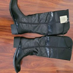 Women's Black Boots Size 8 With Tags