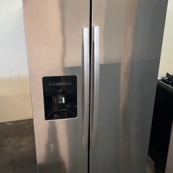 Amana Stainless Steel Side By Side Refrigerator