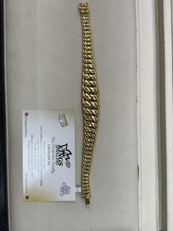 Gold Women’s Bracelet 