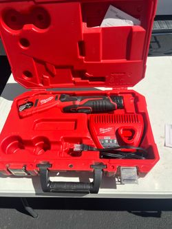 Milwaukee copper tubing cutter m12
