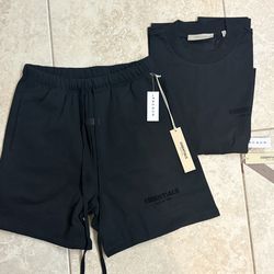 Black Essential summer set size Small