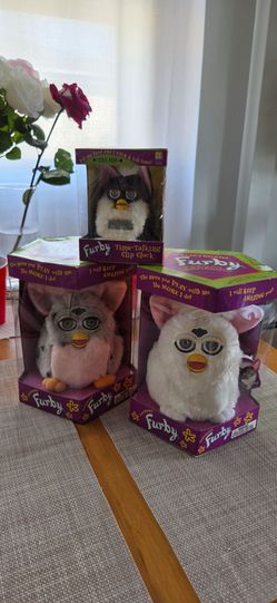 3 Furby toys