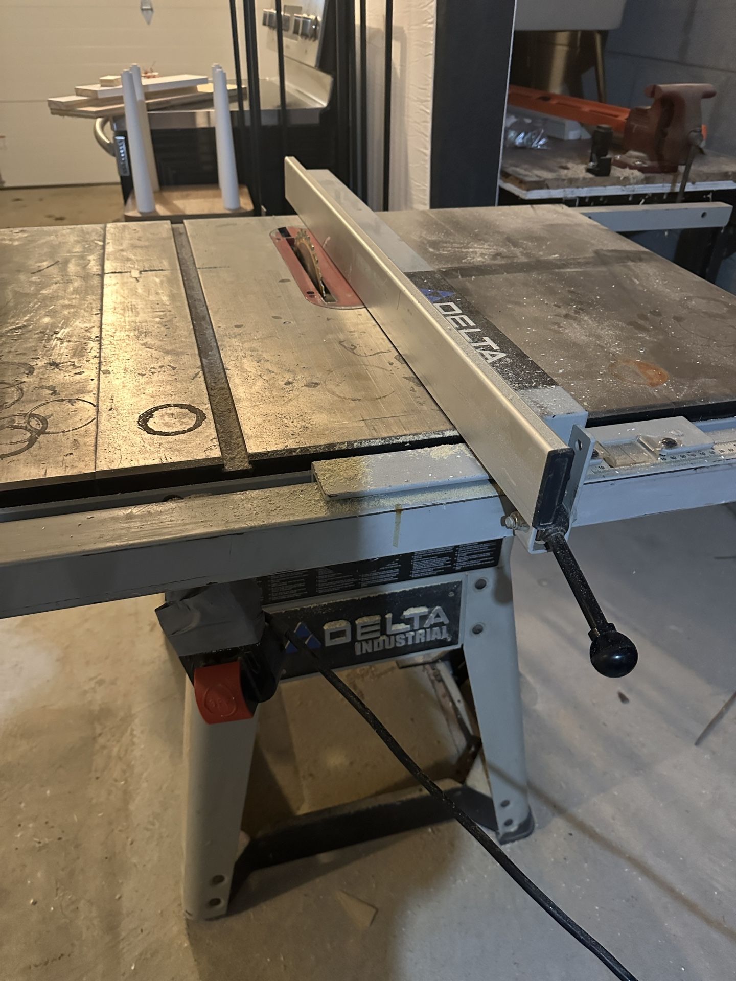 Delta Table Saw