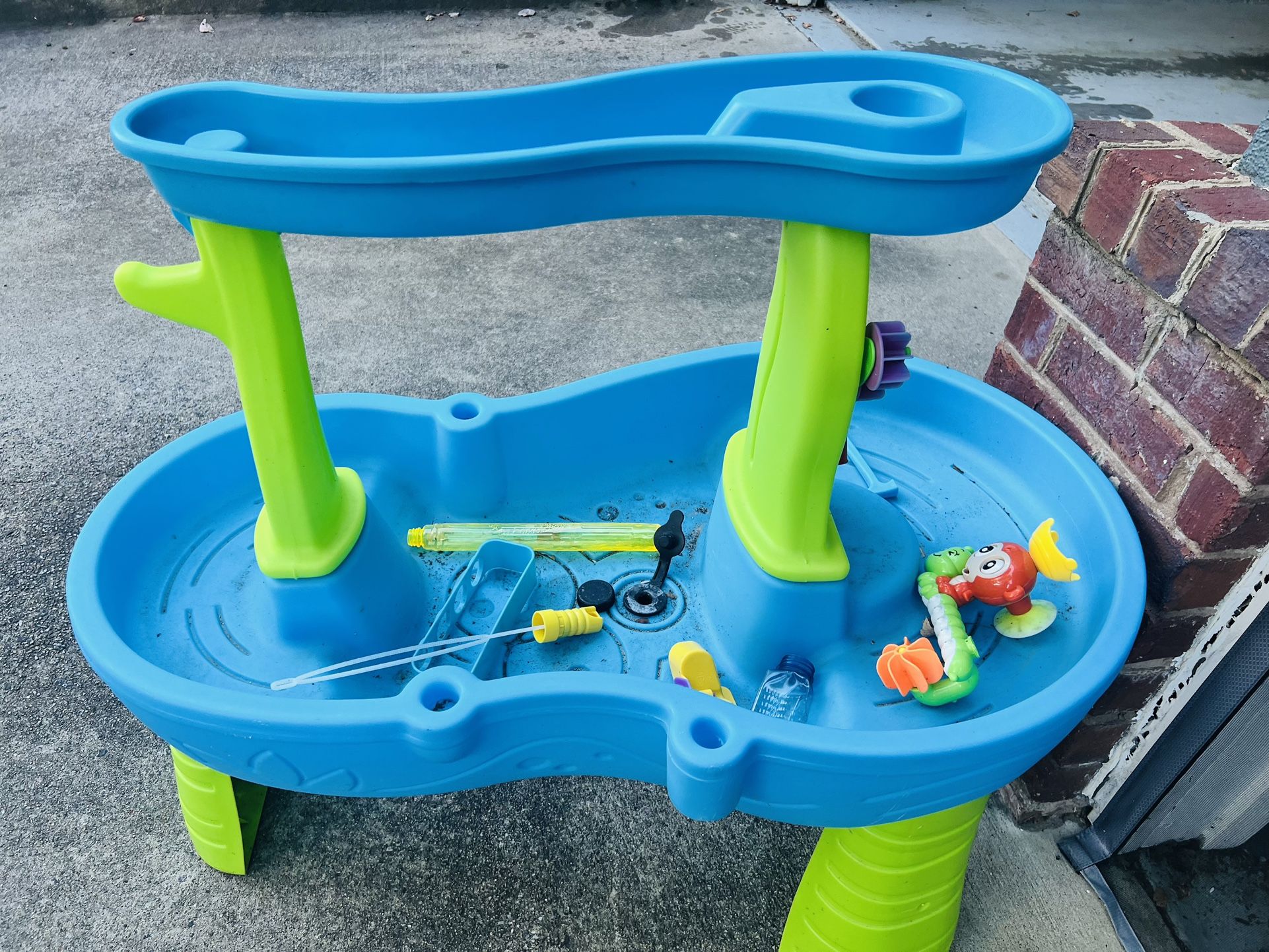 Kids water table