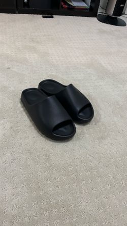 Yeezy Slides