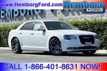 2018 Chrysler 300