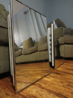 2 vintage mirrors