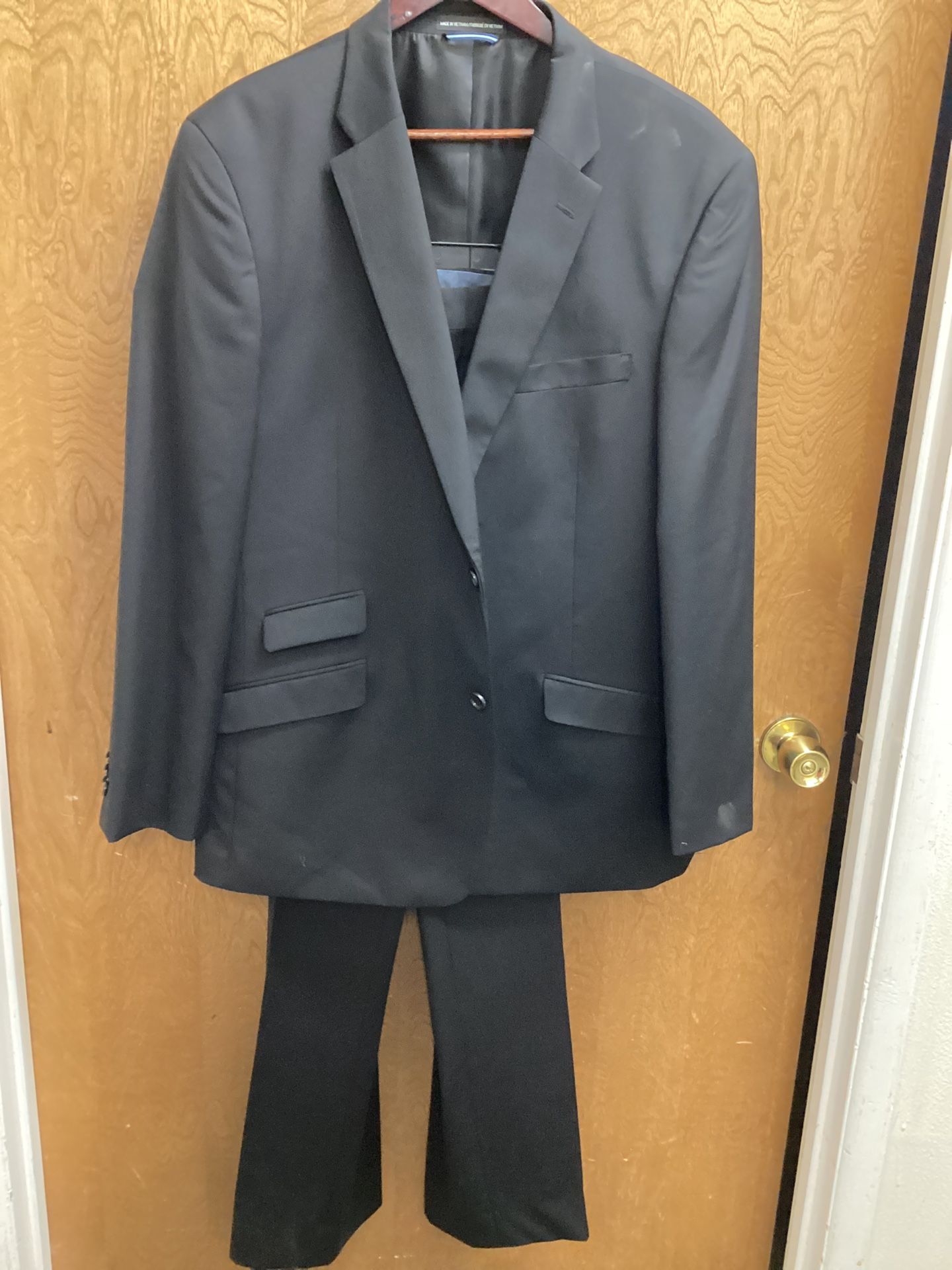 Tommy Hilfiger Suit