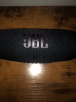 JBL charge 5 speaker