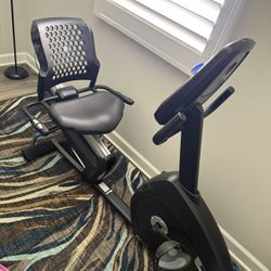 Nautilus R616 Recumbent Exercise Bike – Barely Used