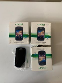 Set of 4 Cricket Phones - Samsung Galaxy Discover - New