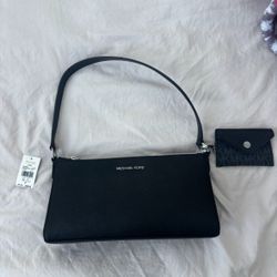 Michael Kors Purse With Card Holder 