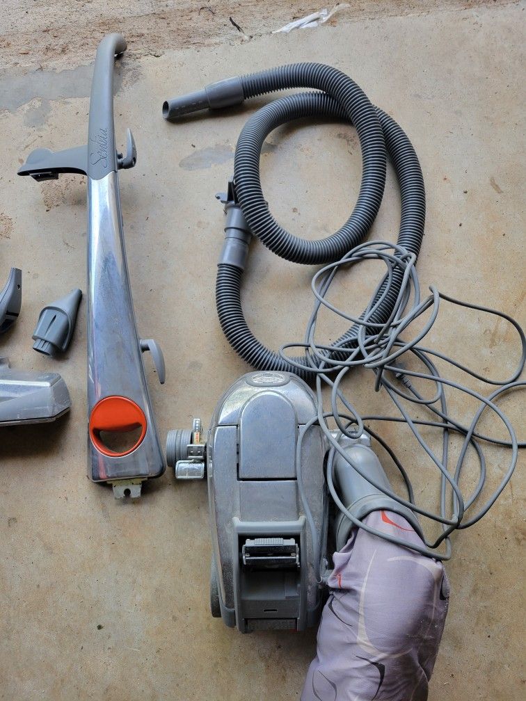 Kirby Sentria Bagged Vacuum w/ Shampooing System