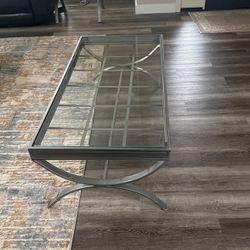 BEAUTIFUL GLASS COFFEE TABLE WITH 2 Ends Tables 