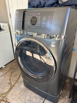 G.E WASHER AND DRYER 2 IN 1 COMBO