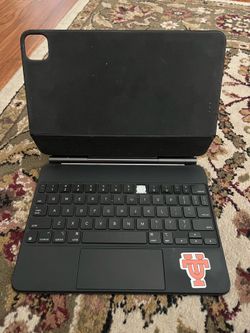 Magic Black iPad Keyboard – Excellent Condition