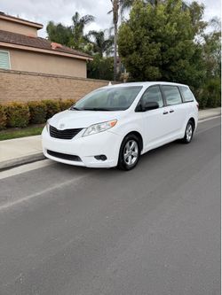 2016 Toyota Sienna