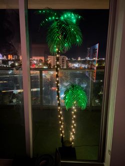 Solar powered Palm Tree for Outside - Light Up LED