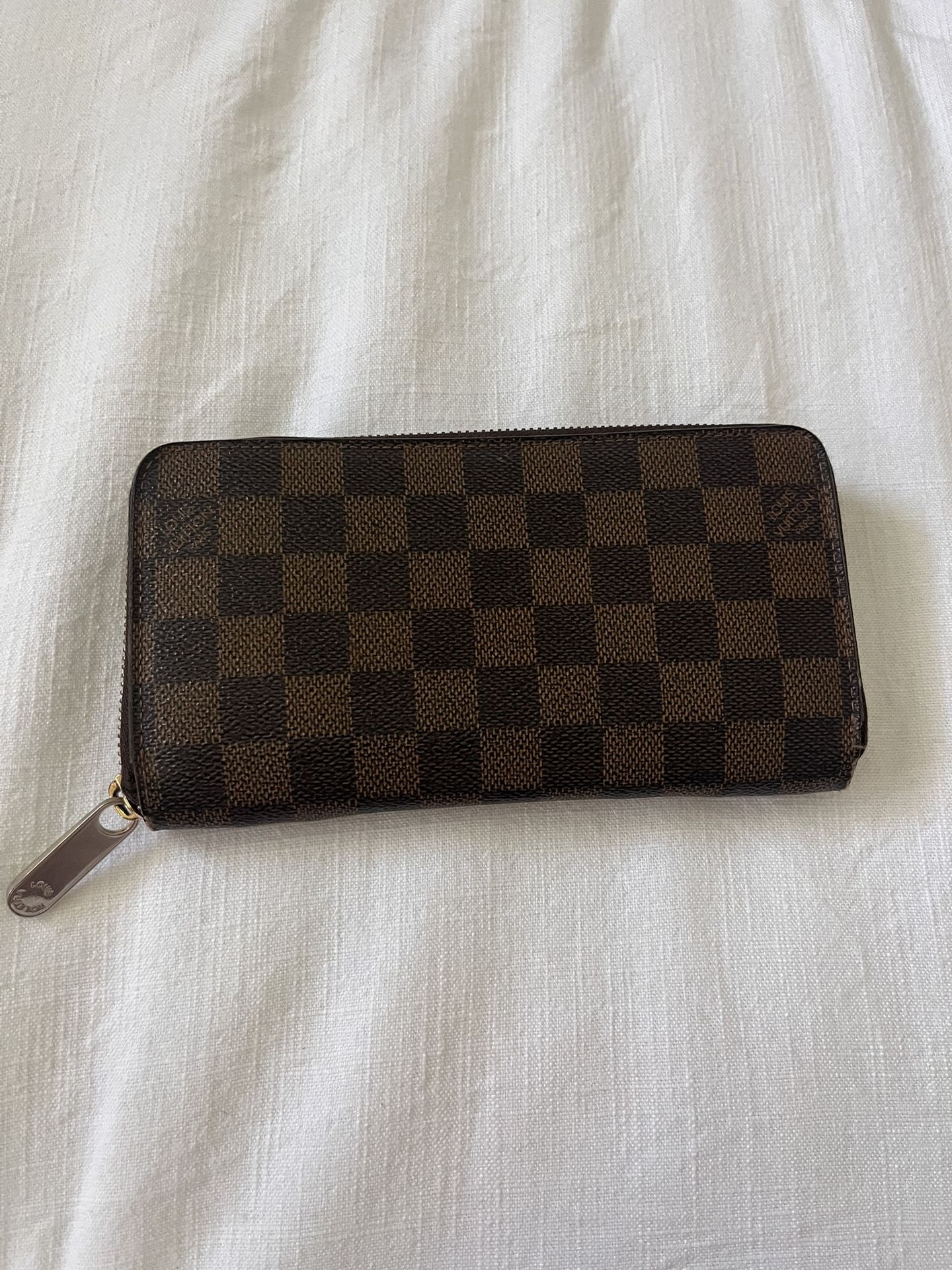 LV Zippy wallet