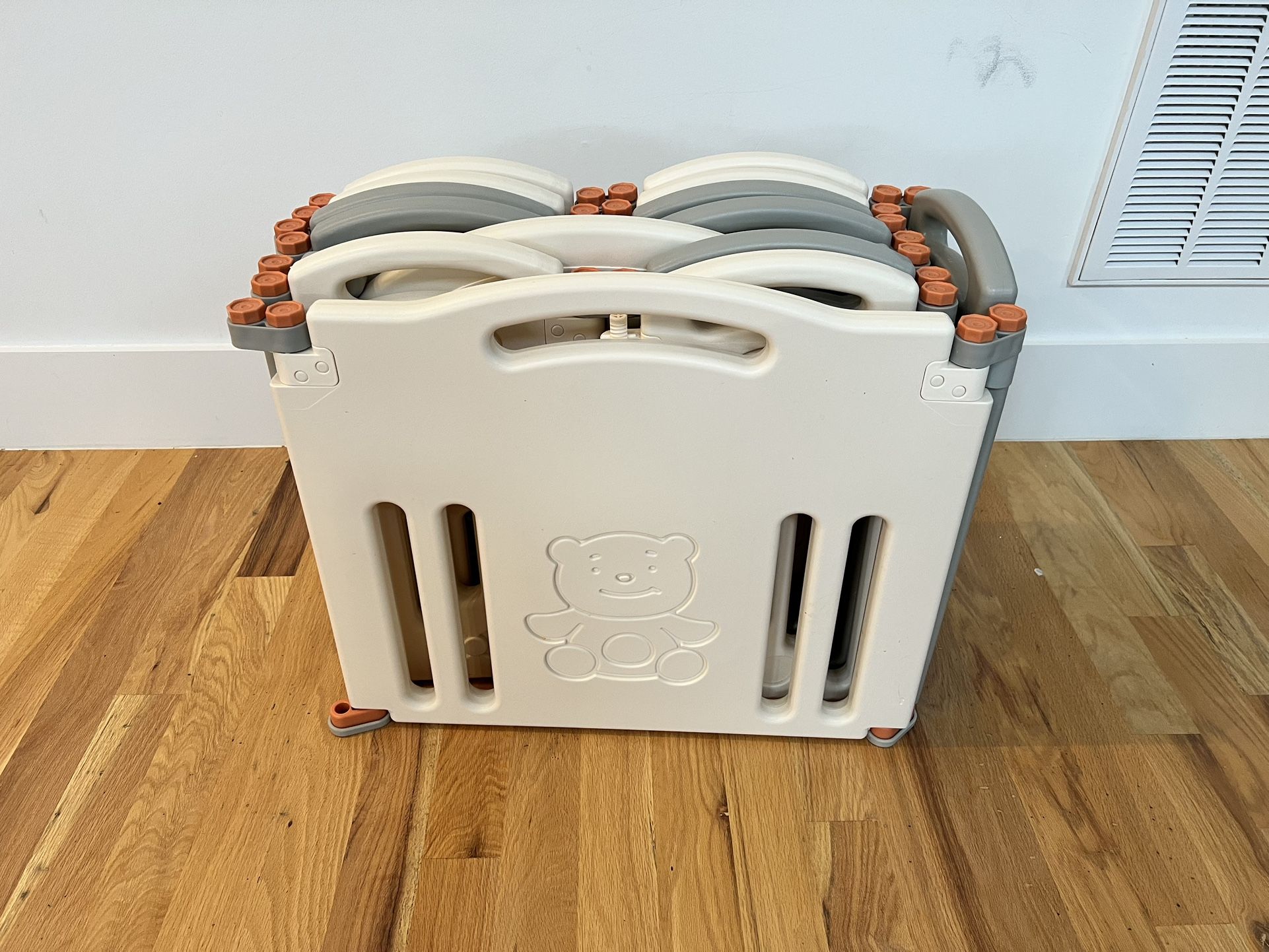 Collapsible And Adjustable Baby Play Pen