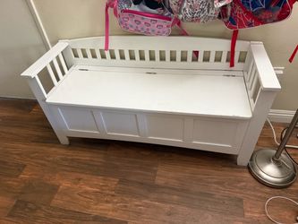 White Wood Storage Bench with Slatted Back