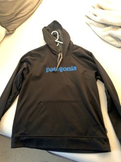 Nice men’s Patagonia hoodie L