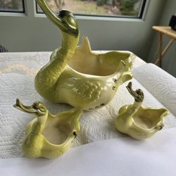 Hull Mid Century Duck Platers