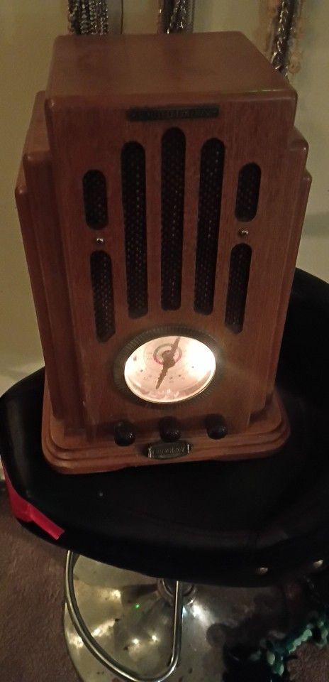 Old Radio Grosley