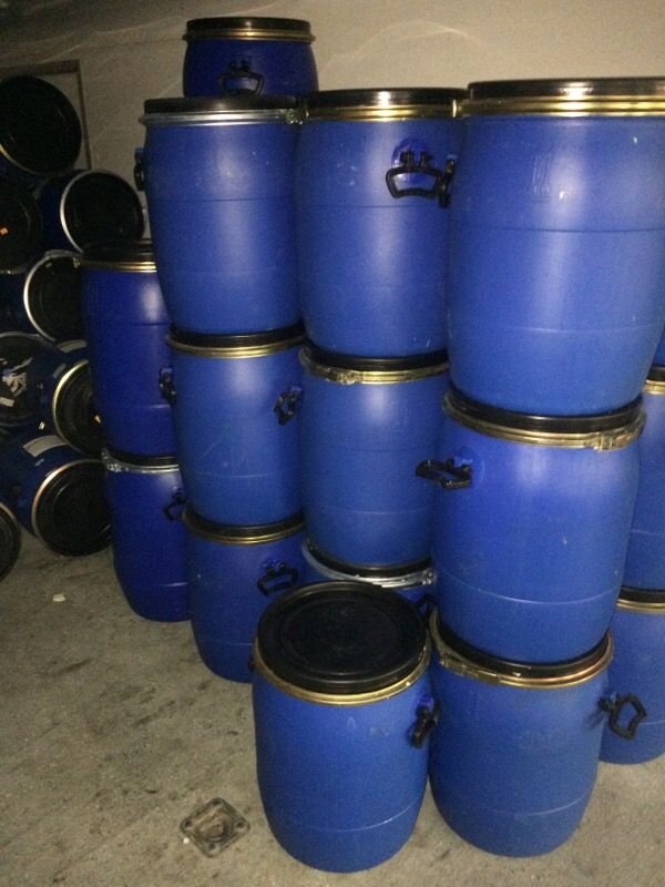 Plastic barrels for sale clean and ready to go 10 and 12 gallons for