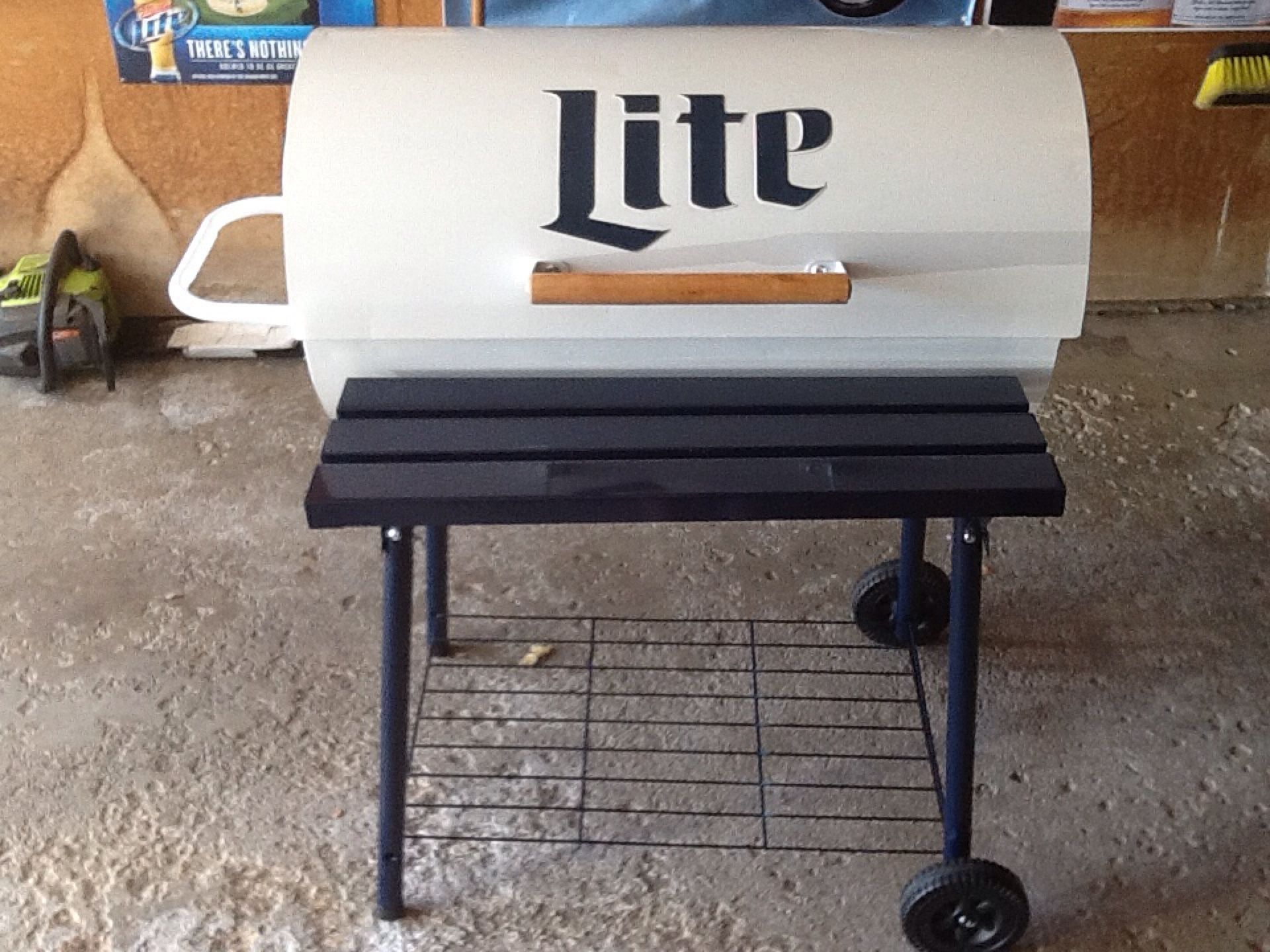 Miller Lite Charcoal Grill and Smoker for Sale in Glendale Heights, IL OfferUp