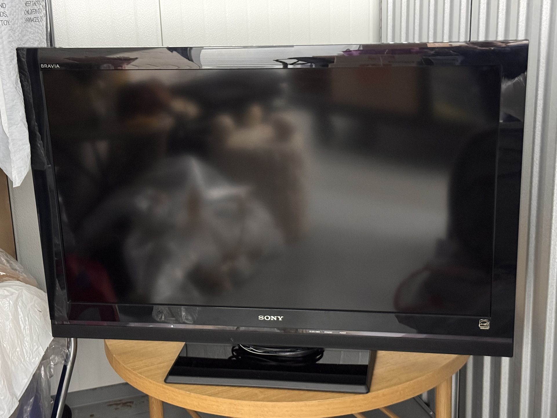 Sony Bravia 40” TV