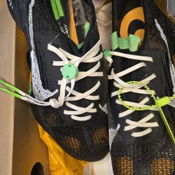 NIKE AIR ZOOM ( OFF WHITE)