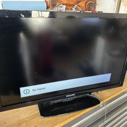32 Inch Lcd Flat Screen TV