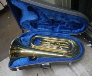 Yamaha YBB-105 Tuba With  Case Made In Japan READ. PLEASE READ CAREFULLY. BEING SOLD AS IS.  HAVE DENTS / LOOK AT AT ALL THE PICTURES. CASE HAS DAMAGE