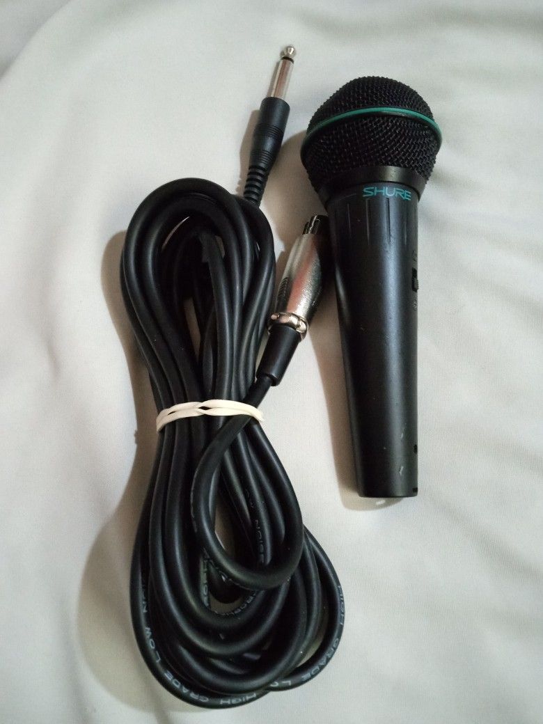 SHURE MICROPHONE WITH CABLE