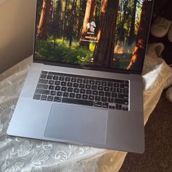 macbook pro 2020 16" 512 gb mint. works perfxt