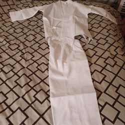 ATA COTTON WHITE kARATE UNIFORM SIZE SMALL.  OR JUNIOR . I HAVE 2 - $20 EACH FIRM PRICE.  328 N 11TH ST 126 LAS VEGAS NV 89101