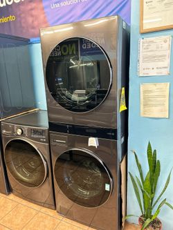 LG WashTower Stacked Laundry Center 4.5 Cu.Ft. Front Load Washer & 7.4 Cu.Ft. Gas Dryer