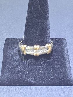 10kt Two-Tone Diamond Wedding Band. (C-4) SIZE 15.5 ASK FOR RYAN. #(contact info removed)87