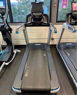 PRECOR P82 CARDIO PACKAGE — WHOLESALE DEAL!